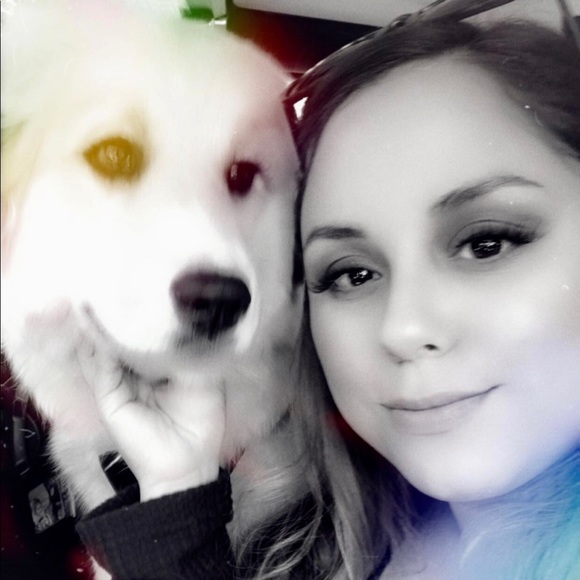 Meet your Posher, Lizbeth - Picture 2 of 2